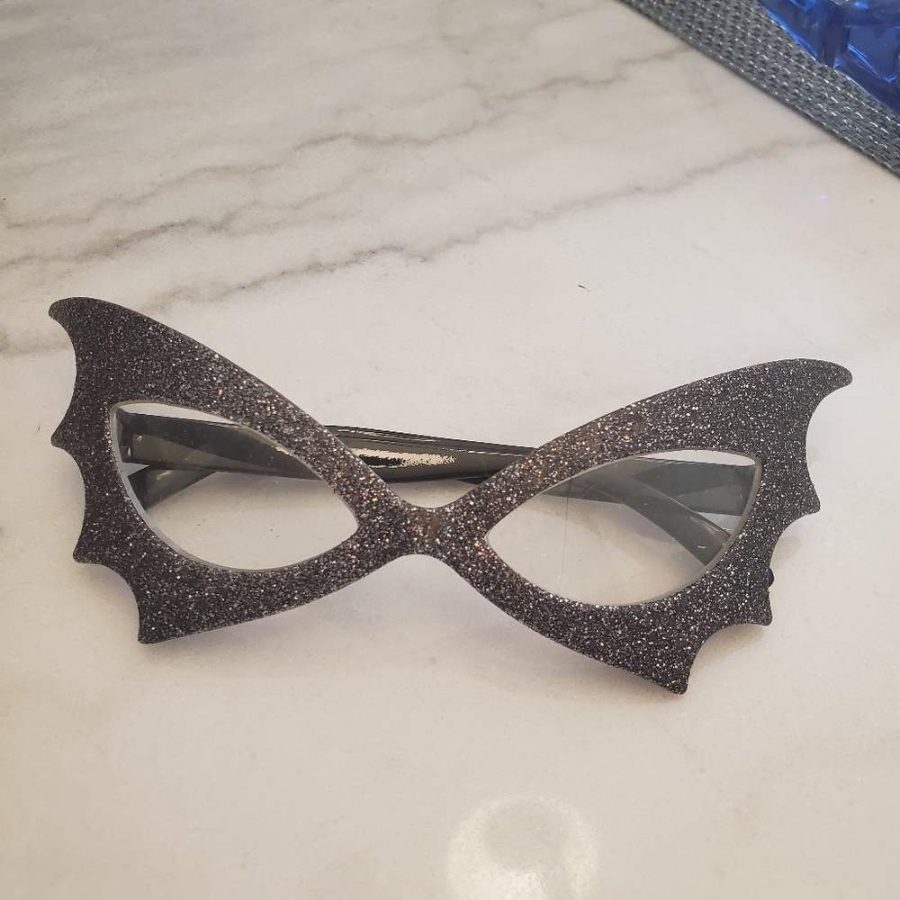 Fun Glasses (2) - Picture 2 of 3